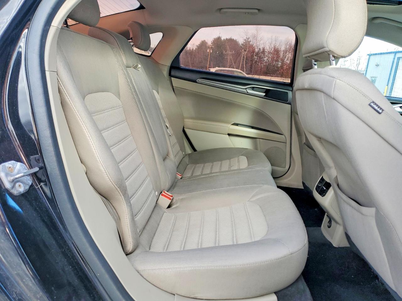 2019 FORD FUSION SE photo 19