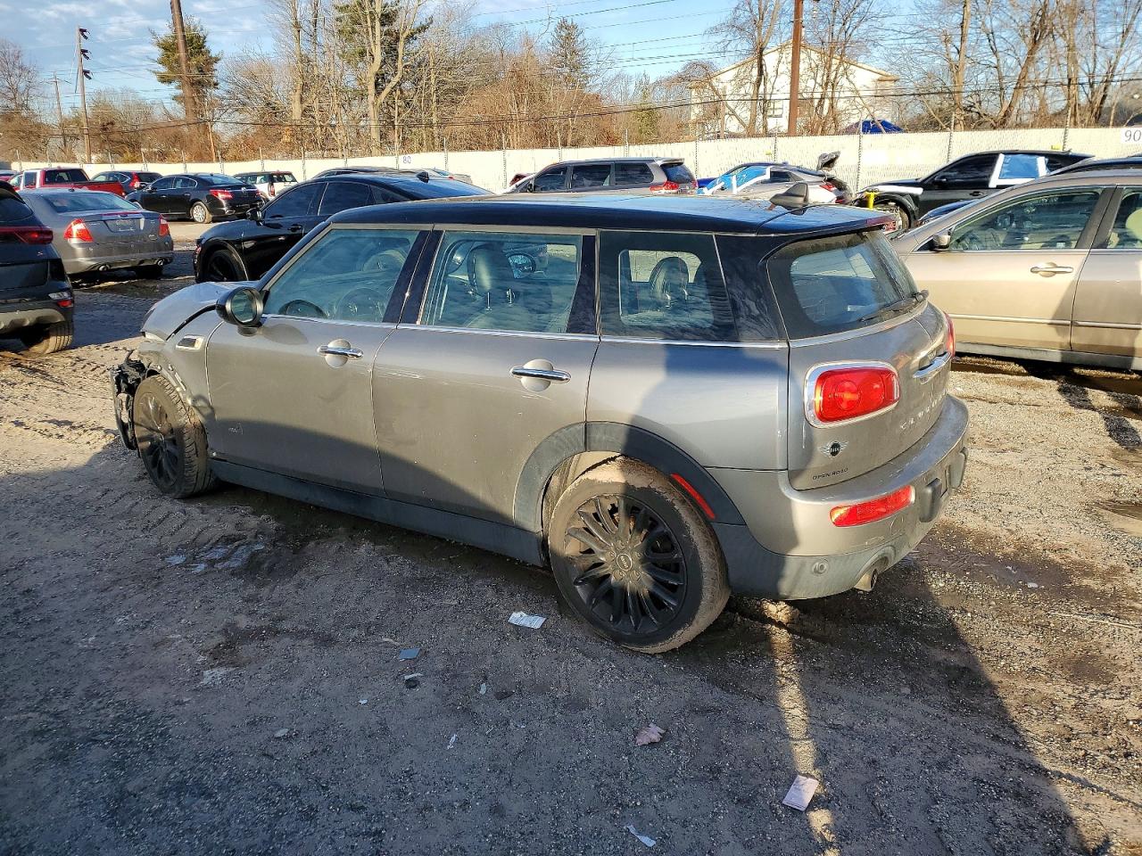 2017 MINI COOPER CLUBMAN ALL4 photo 2