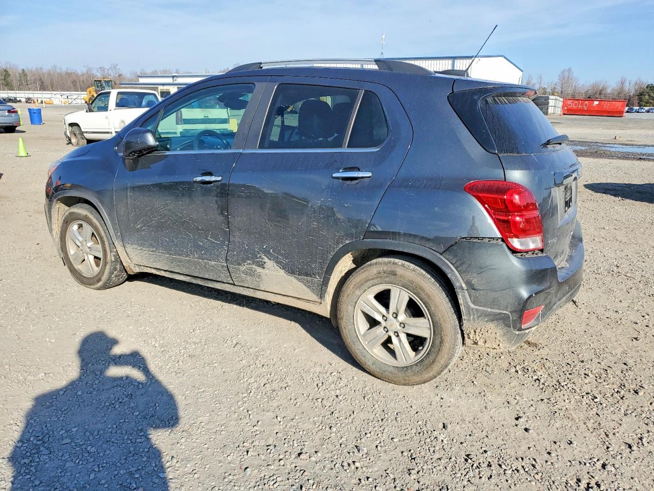 2018 CHEVROLET TRAX photo 2