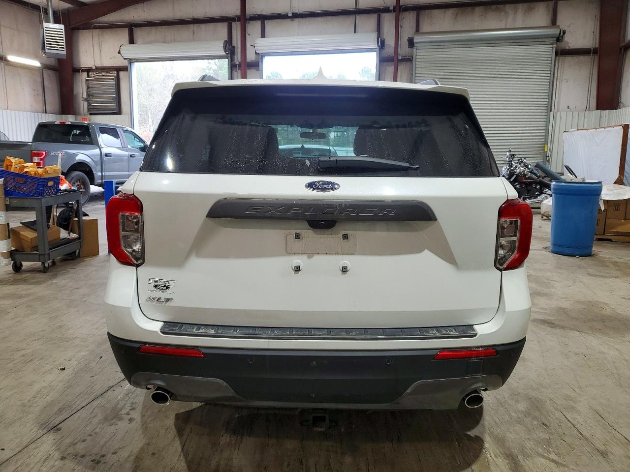 2023 FORD EXPLORER XLT photo 6