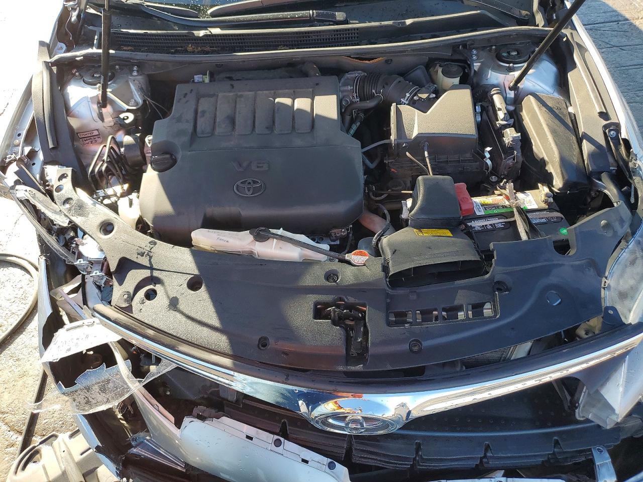 2016 TOYOTA AVALON XLE photo 11