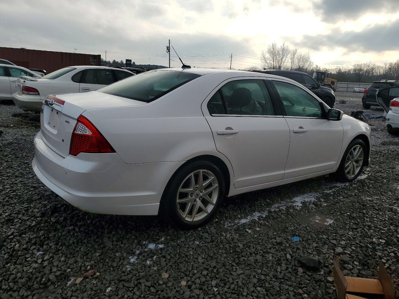 2011 FORD FUSION SEL photo 3
