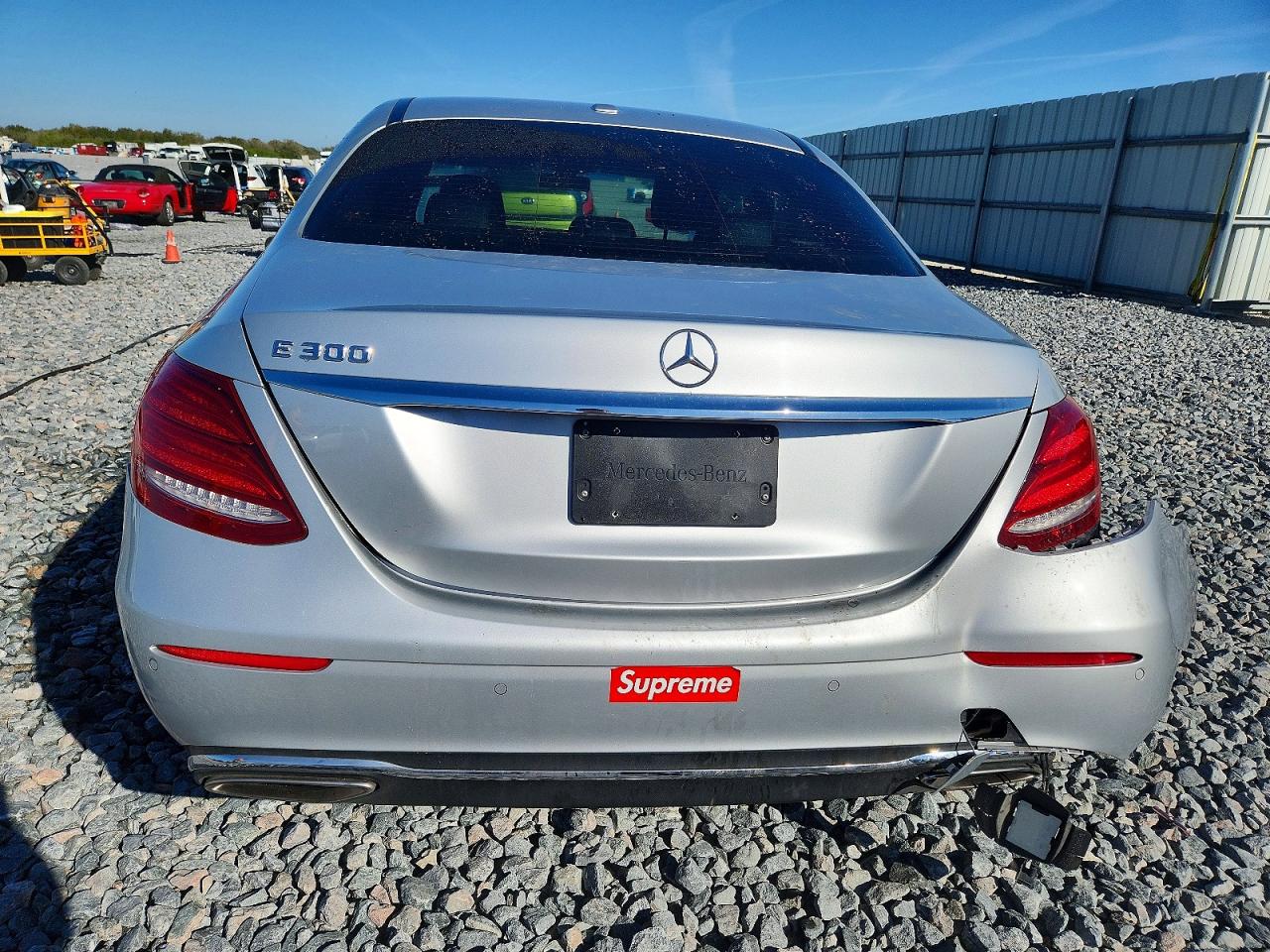 2017 MERCEDES-BENZ E 300 photo 6
