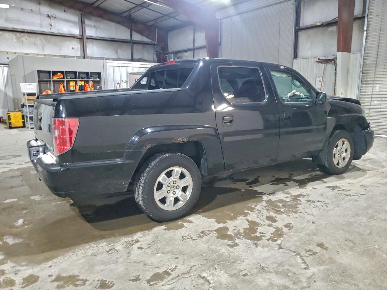 2010 HONDA RIDGELINE RTS photo 3
