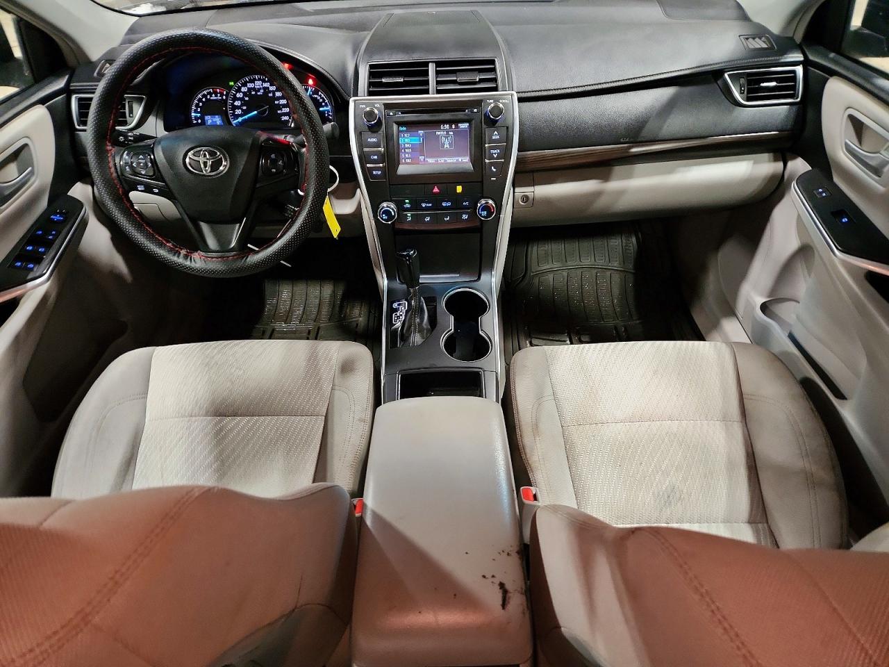 2015 TOYOTA CAMRY LE photo 8