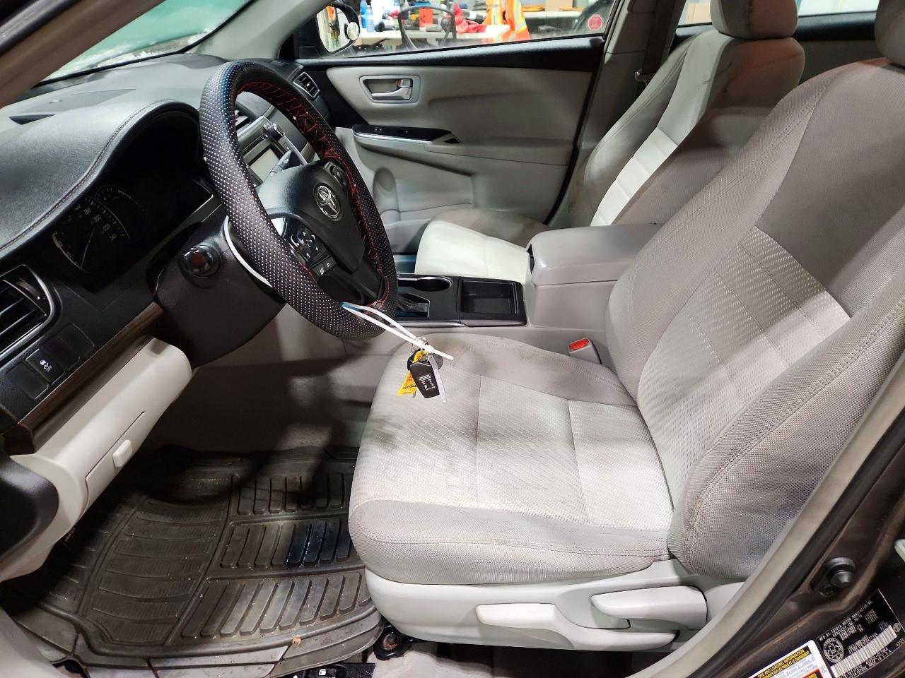 2015 TOYOTA CAMRY LE photo 7