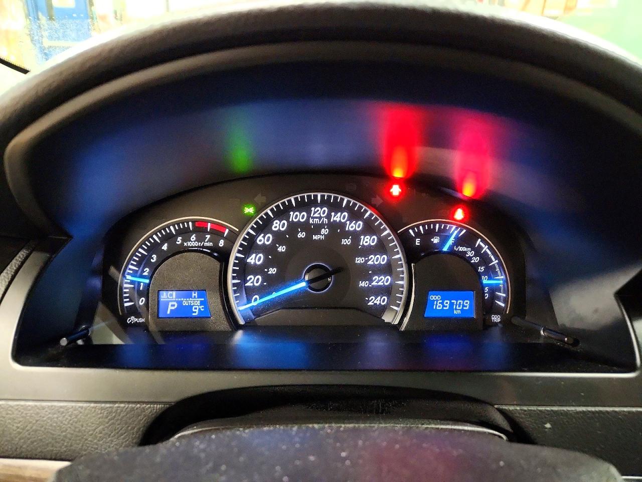 2015 TOYOTA CAMRY LE photo 9