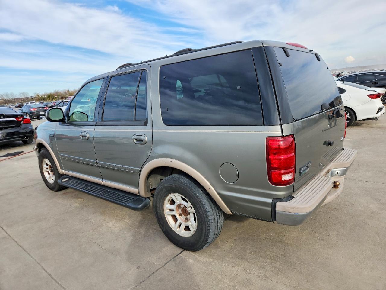 1999 FORD EXPEDITION photo 2