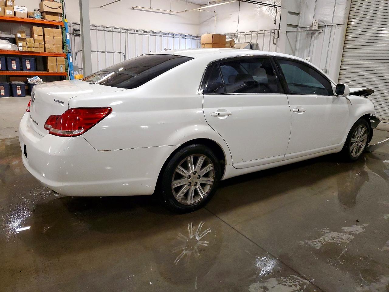 2006 TOYOTA AVALON XL photo 3