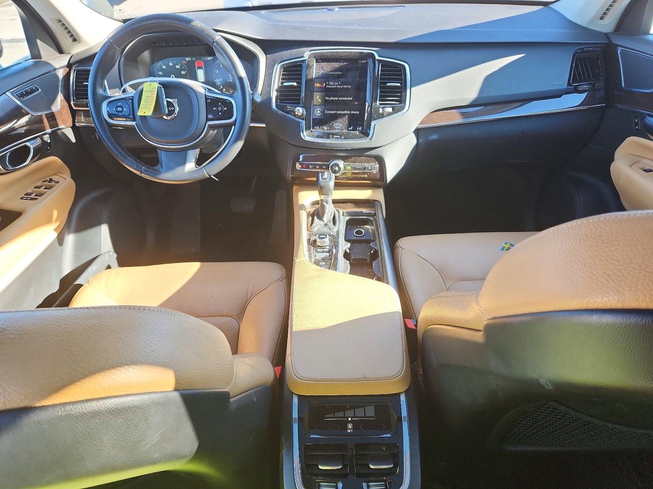 2016 VOLVO XC90 T6 photo 8