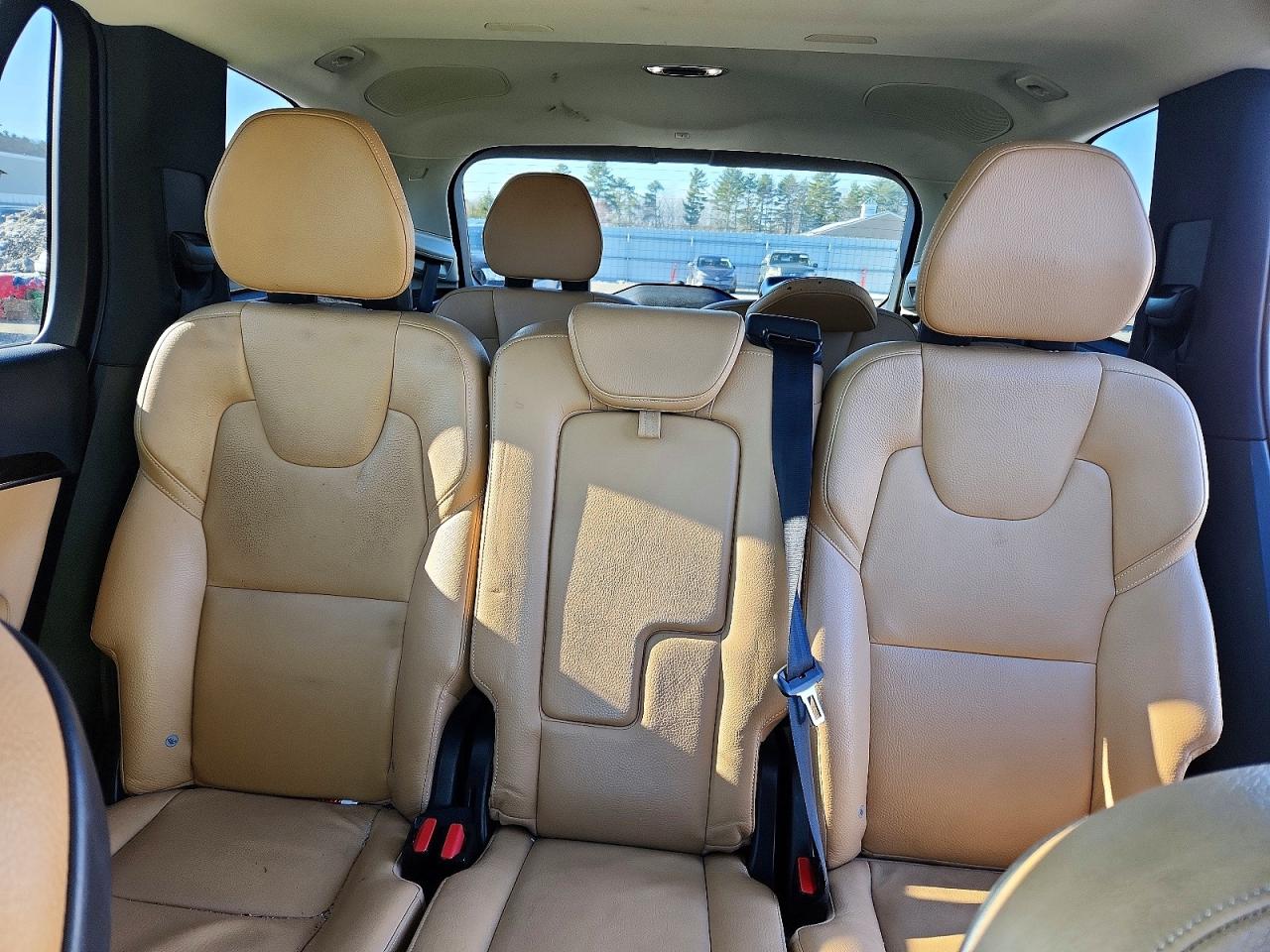 2016 VOLVO XC90 T6 photo 10