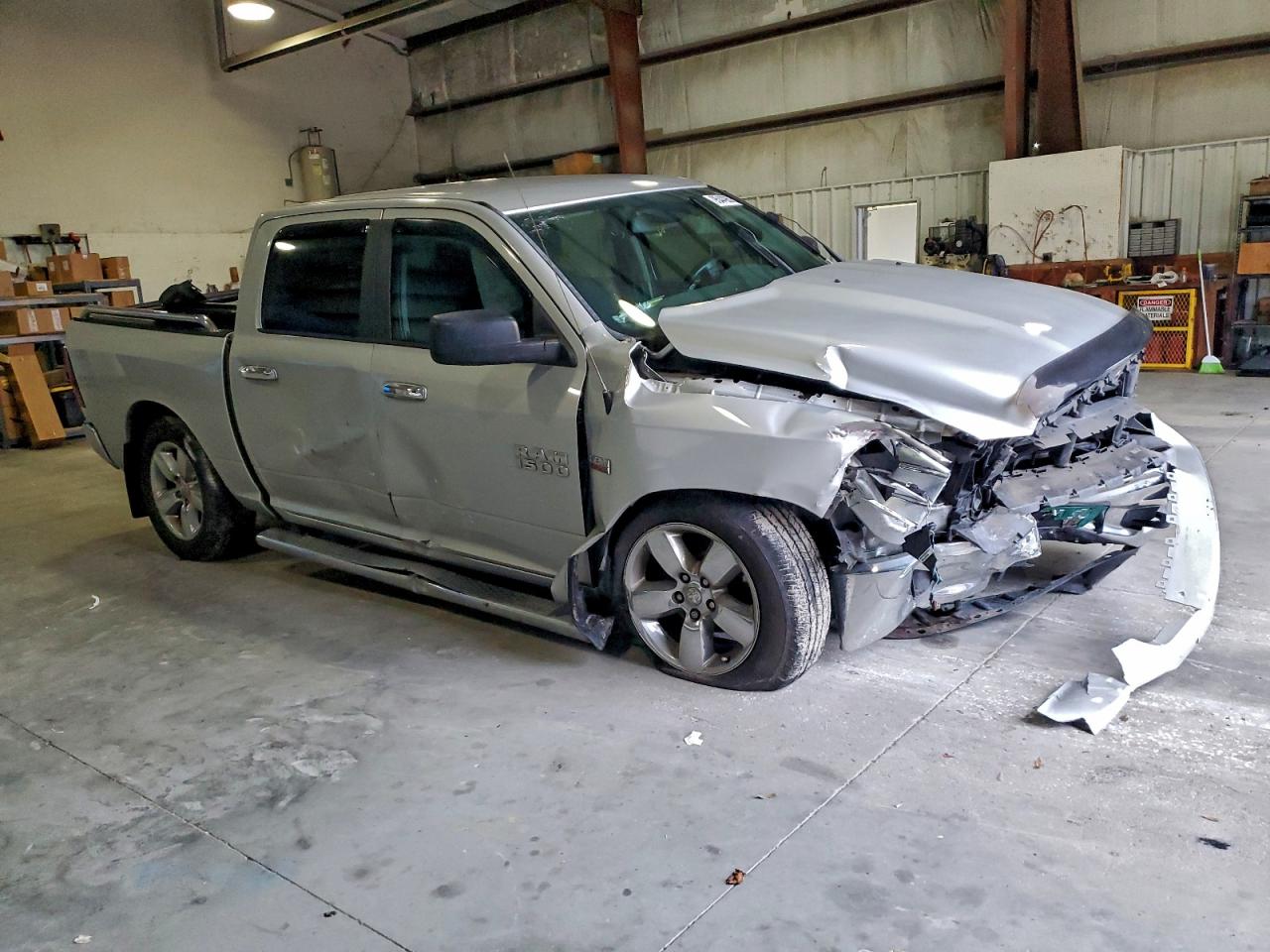 2014 RAM 1500 SLT photo 4