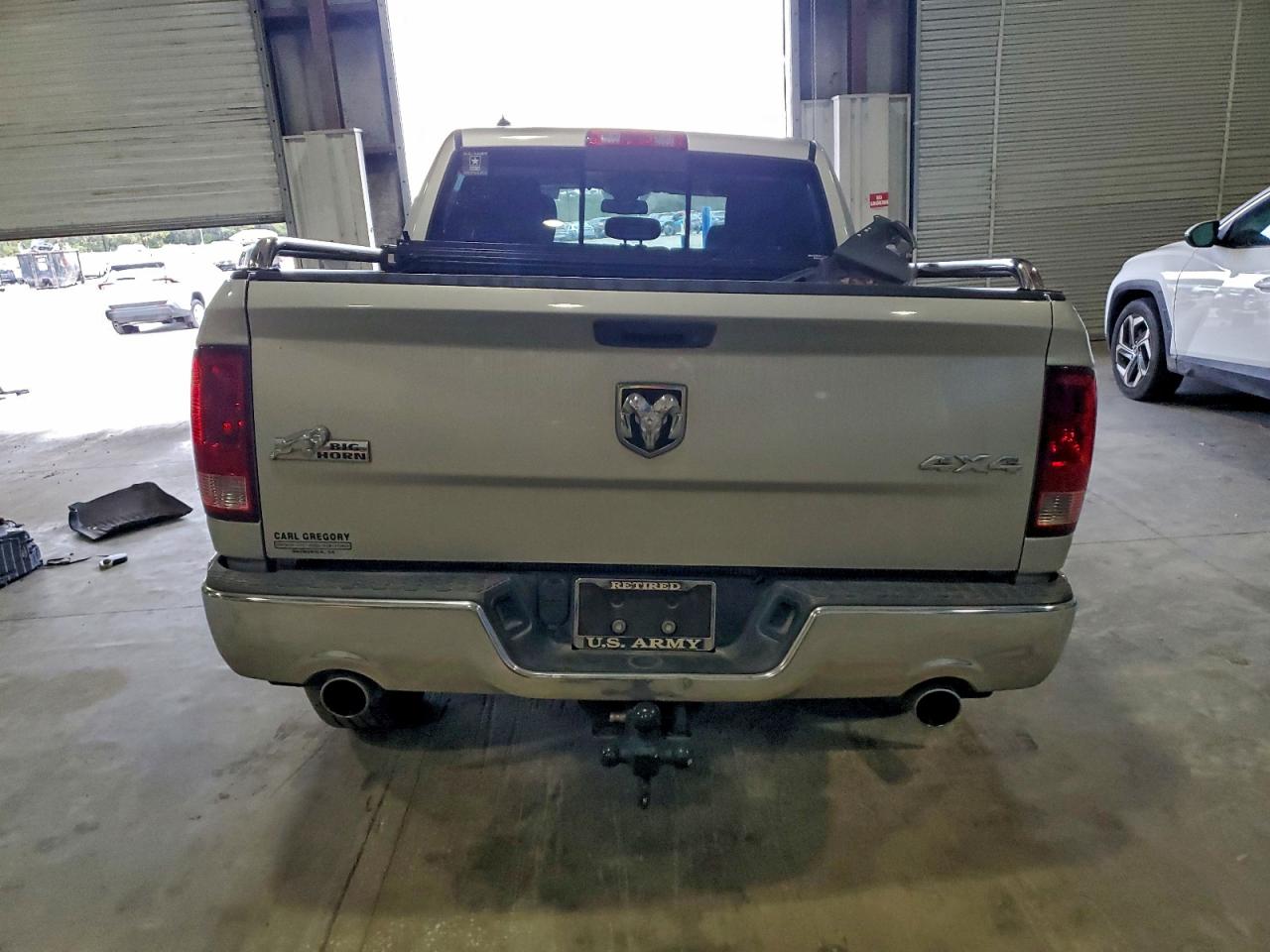 2014 RAM 1500 SLT photo 6