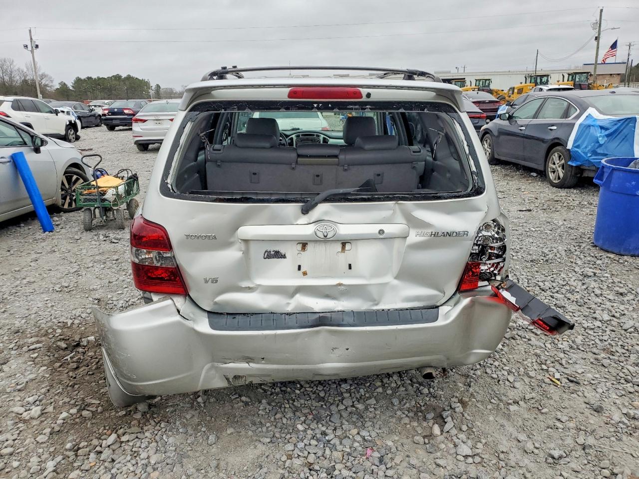 2004 TOYOTA HIGHLANDER BASE photo 6