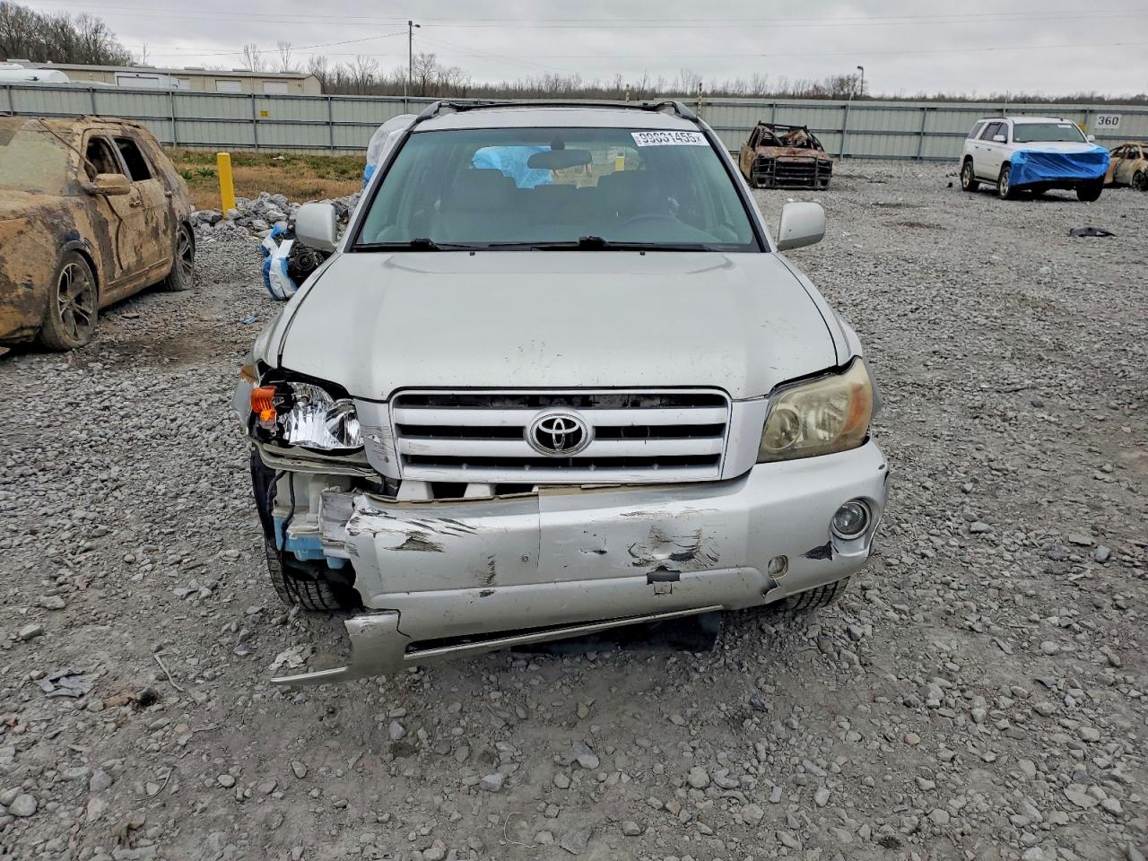 2004 TOYOTA HIGHLANDER BASE photo 5