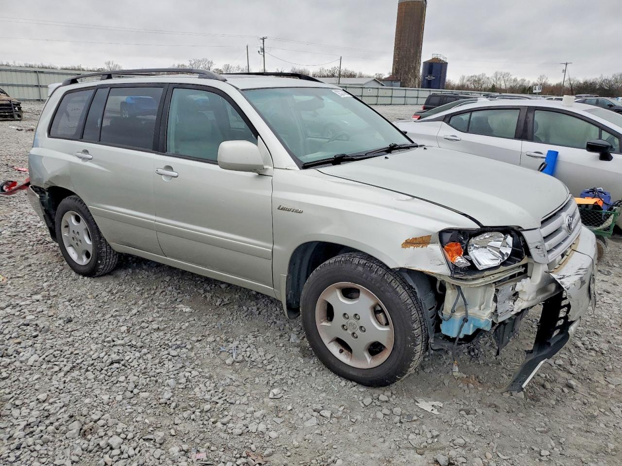 2004 TOYOTA HIGHLANDER BASE photo 4