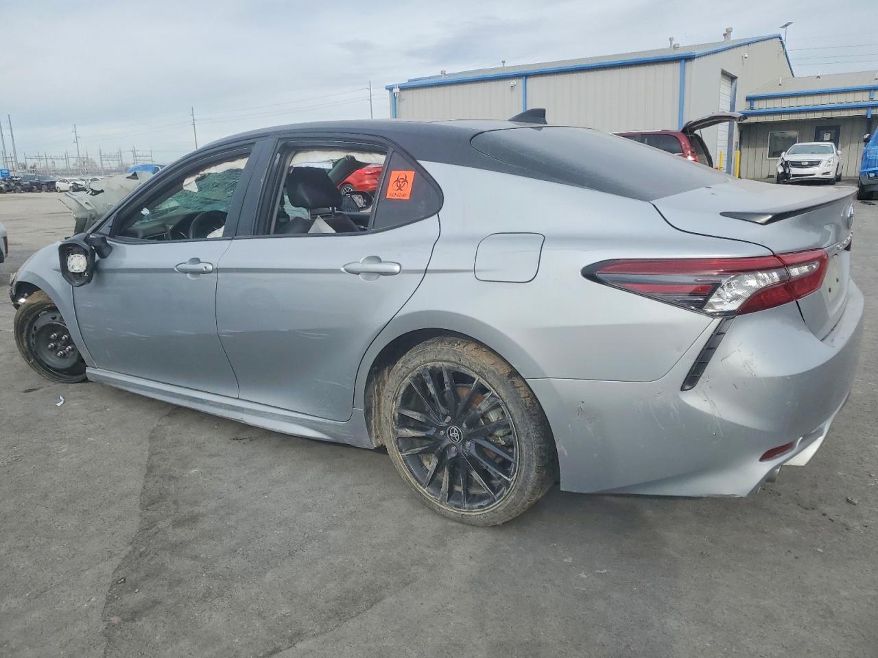 2023 TOYOTA CAMRY XSE photo 2