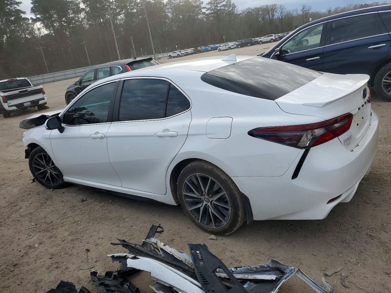 2023 TOYOTA CAMRY SE NIGHT SHADE photo 2