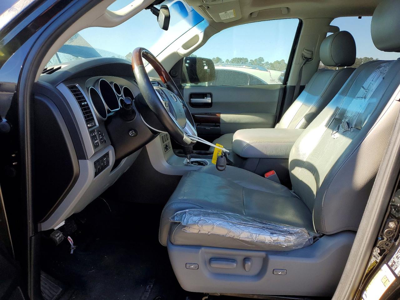 2014 TOYOTA SEQUOIA PLATINUM photo 7