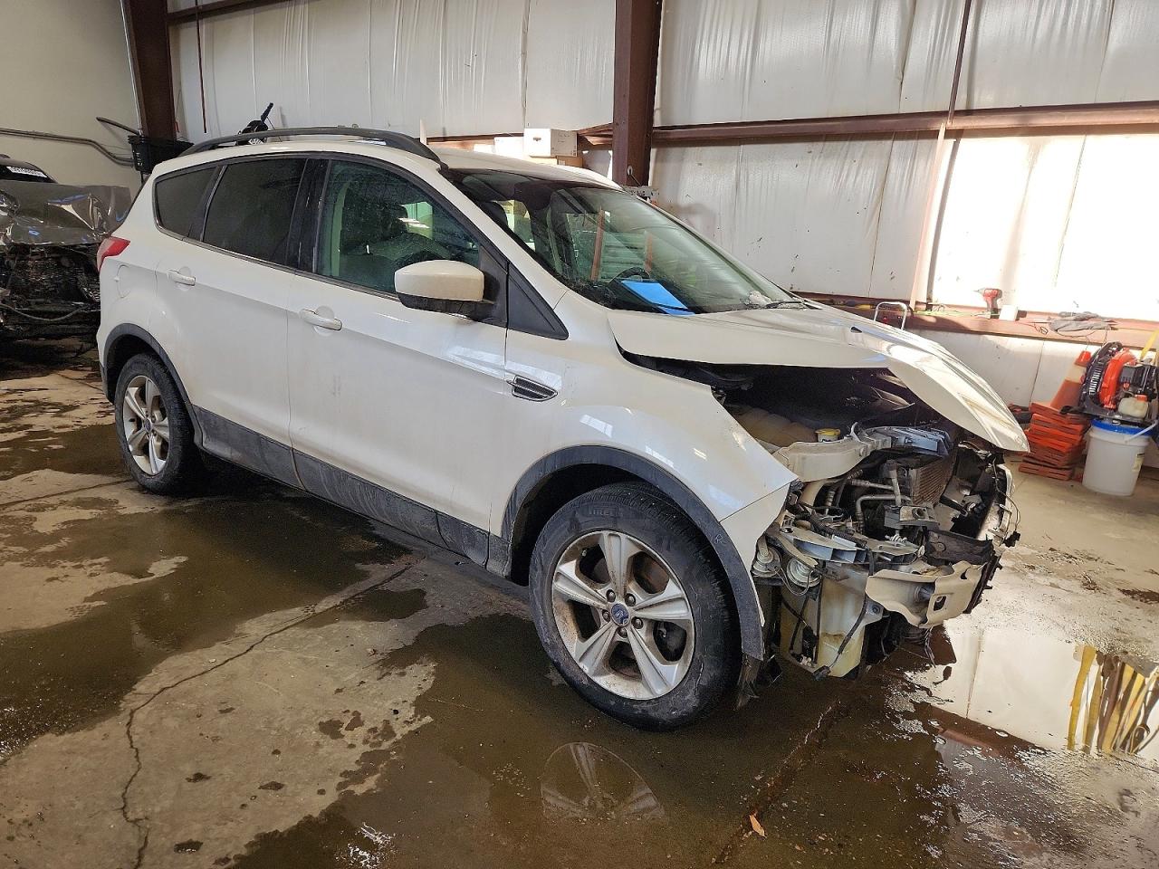 2014 FORD ESCAPE SE photo 4