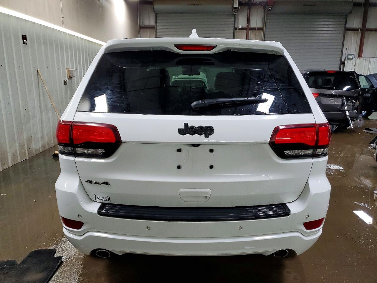 2015 JEEP GRAND CHEROKEE LAREDO photo 11