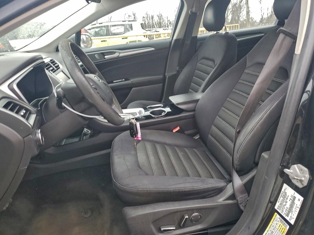 2014 FORD FUSION SE photo 7