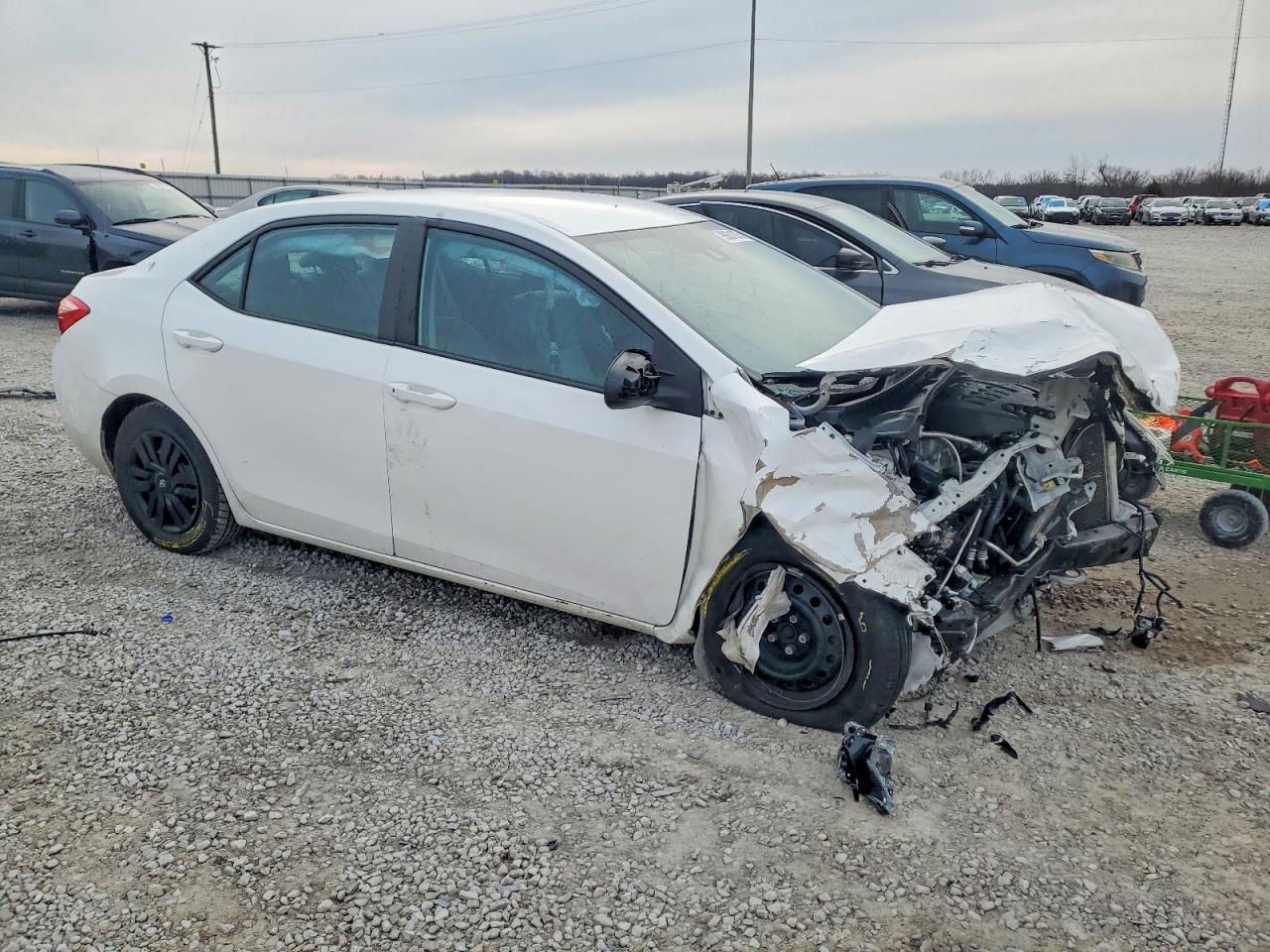 2019 TOYOTA COROLLA L photo 4