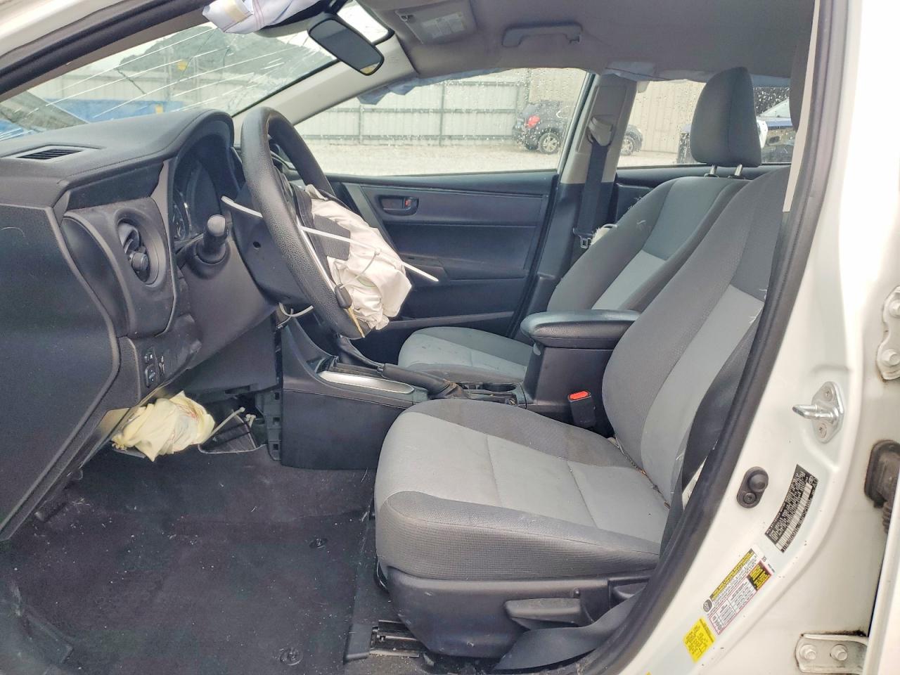 2019 TOYOTA COROLLA L photo 7