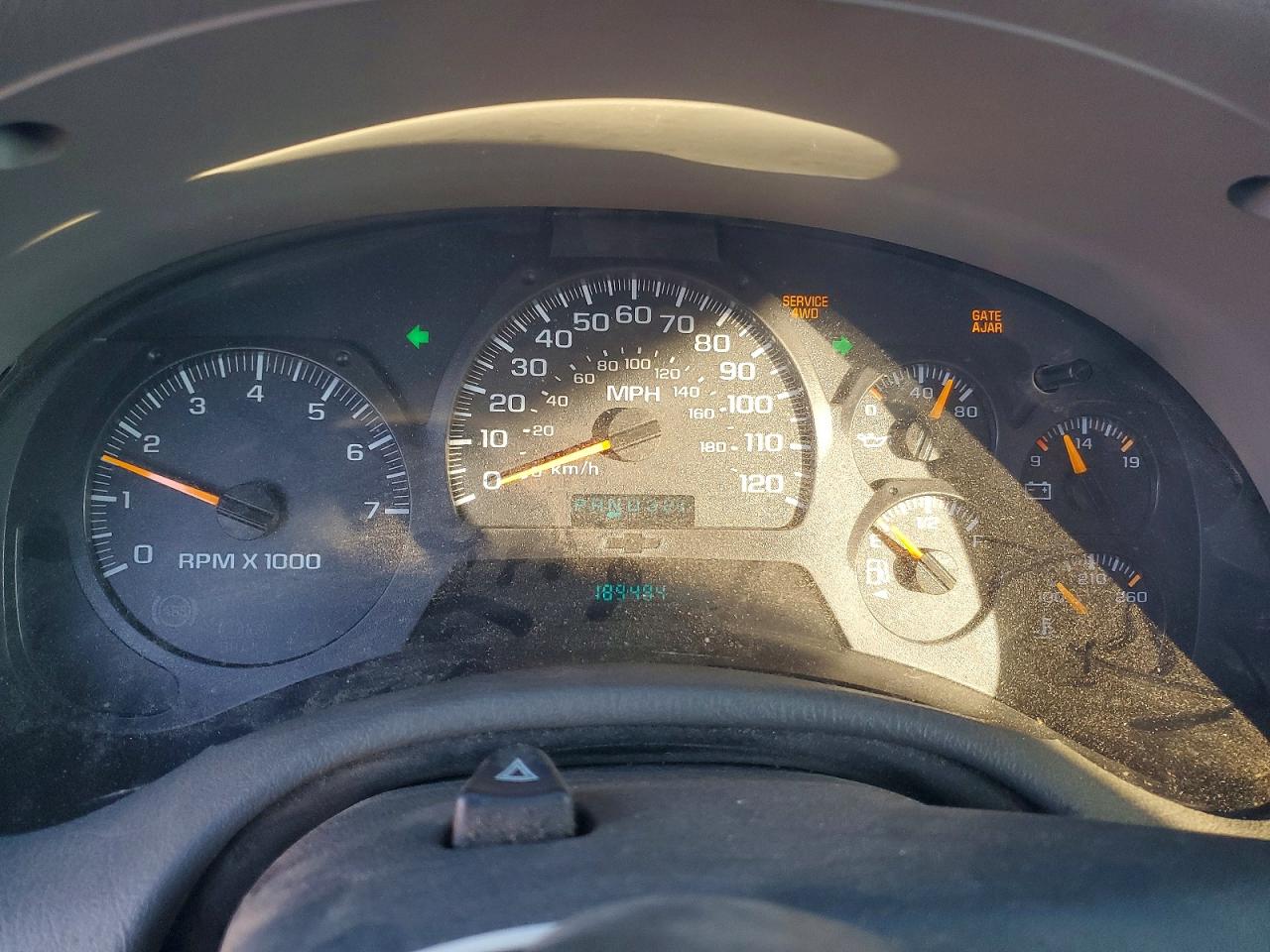 2004 CHEVROLET TRAILBLAZER LS photo 9