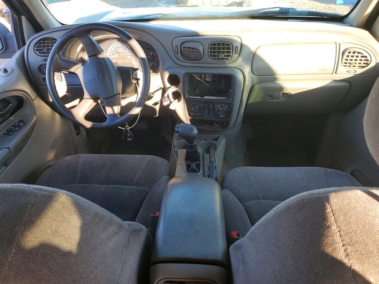 2004 CHEVROLET TRAILBLAZER LS photo 8