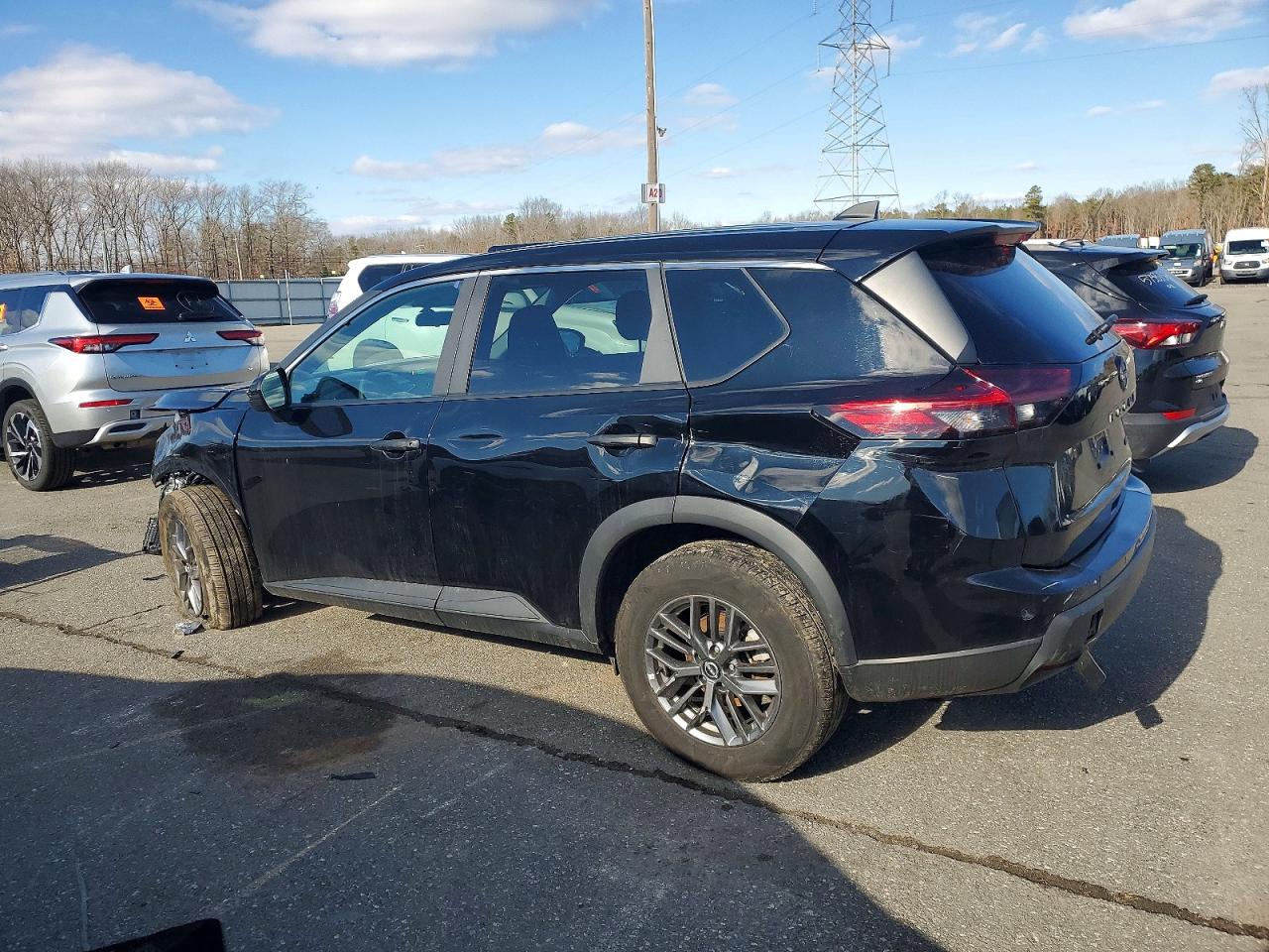 2024 NISSAN ROGUE S photo 2