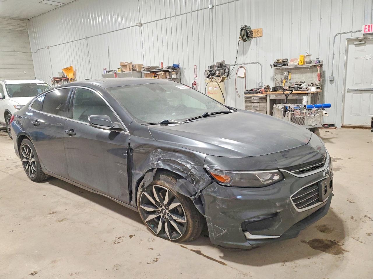 2018 CHEVROLET MALIBU LT photo 4