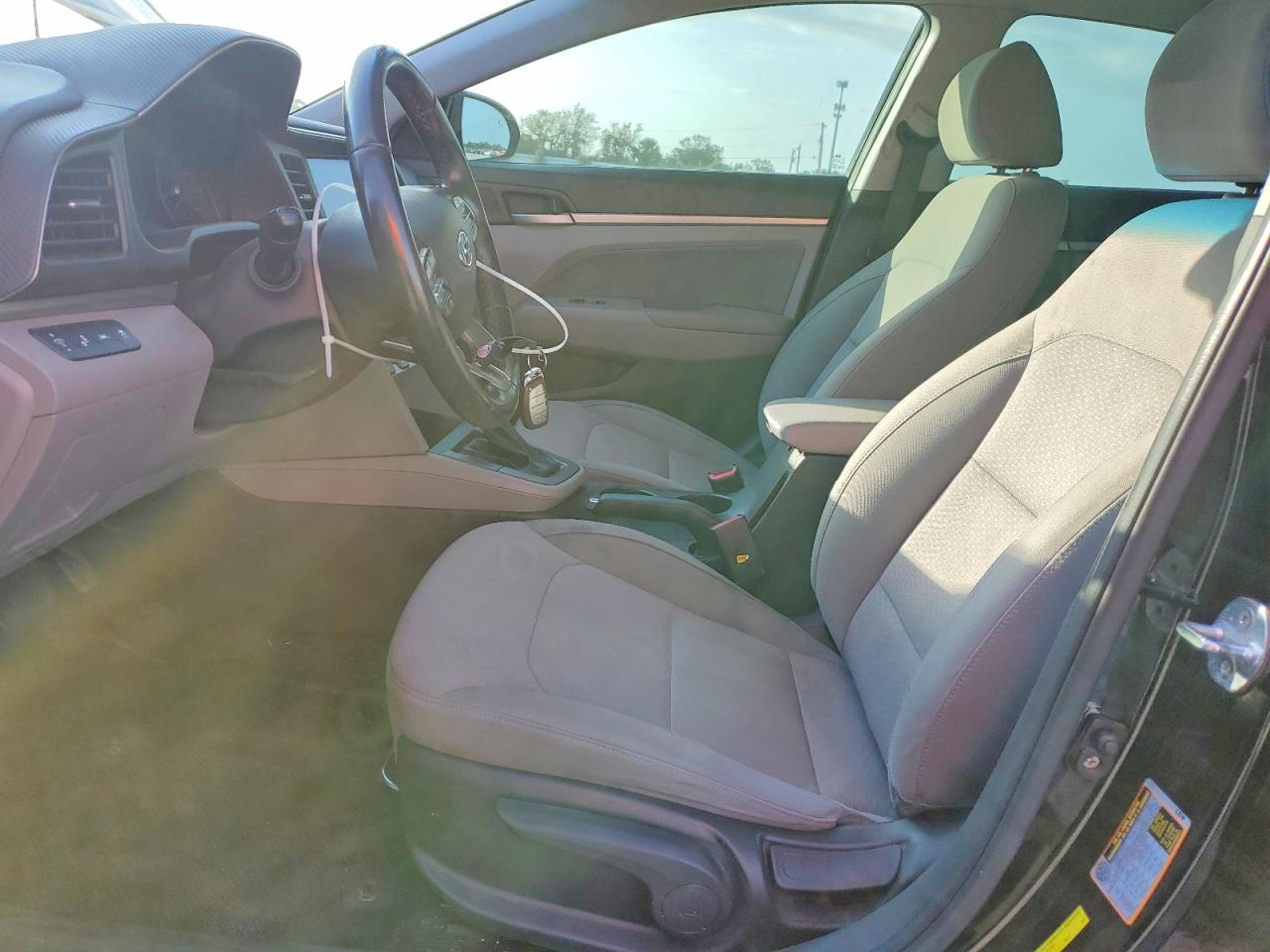 2020 HYUNDAI ELANTRA SEL photo 7