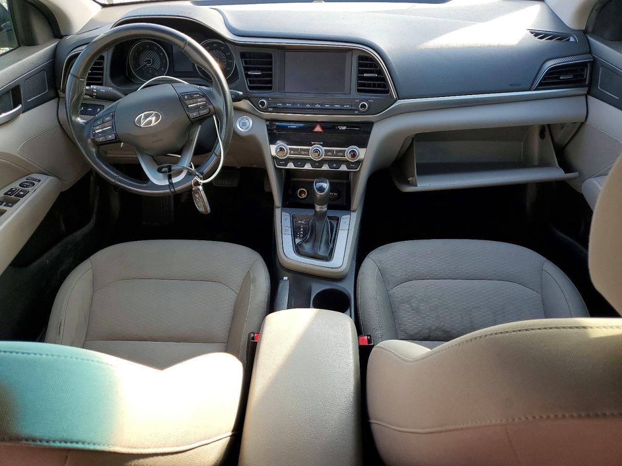 2020 HYUNDAI ELANTRA SEL photo 8