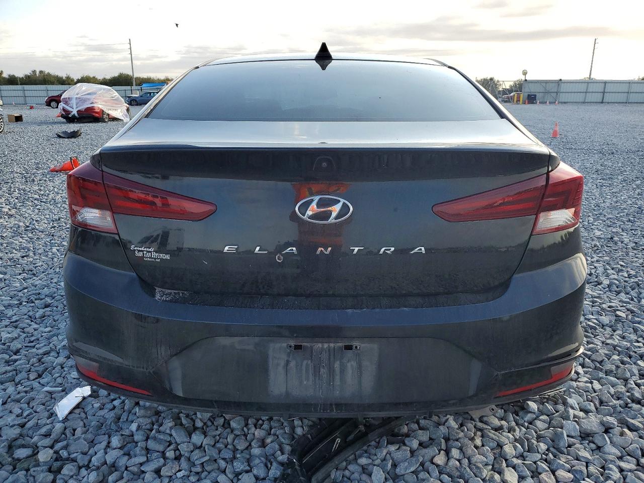 2020 HYUNDAI ELANTRA SEL photo 6