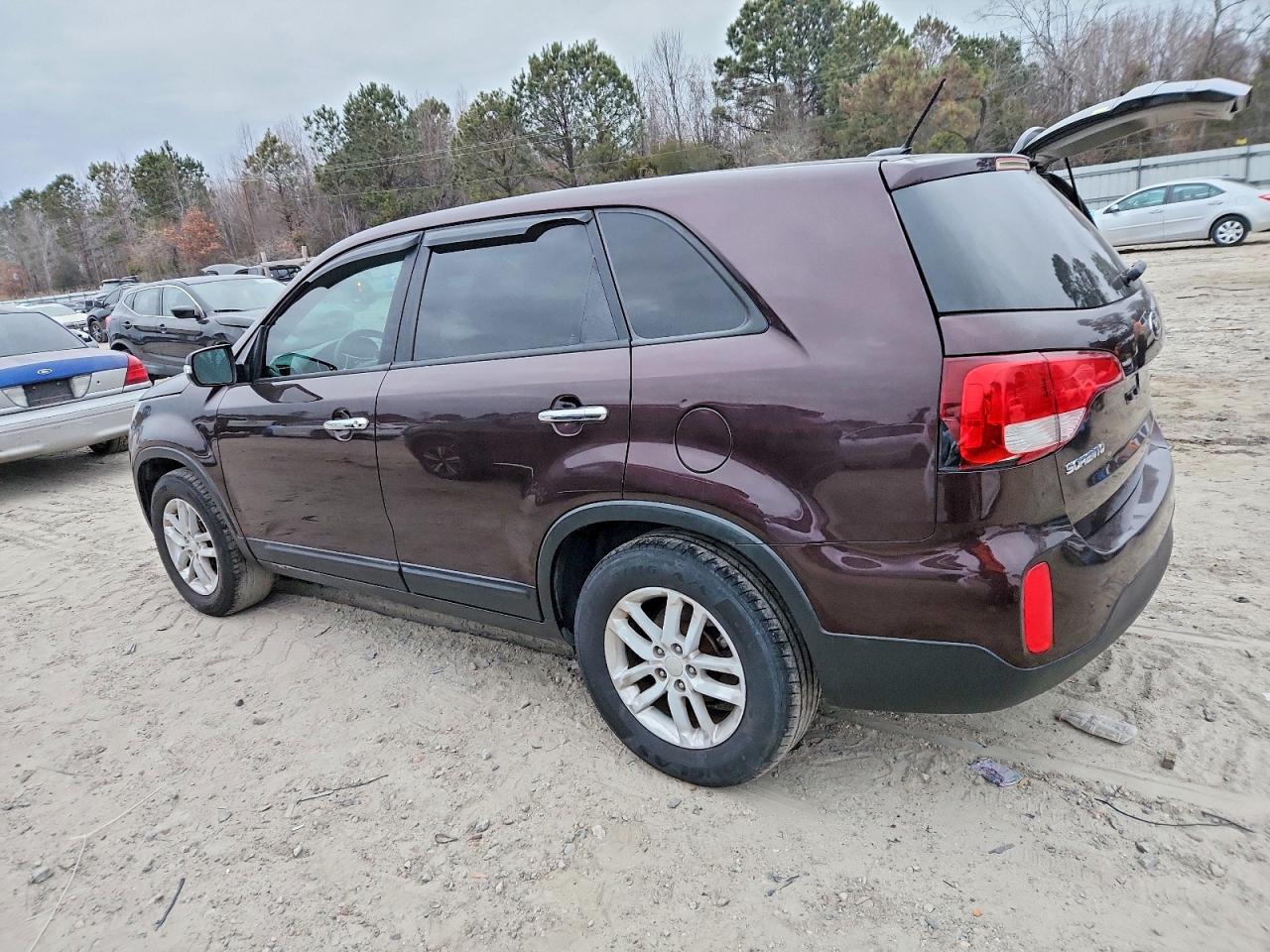 2015 KIA SORENTO LX photo 2