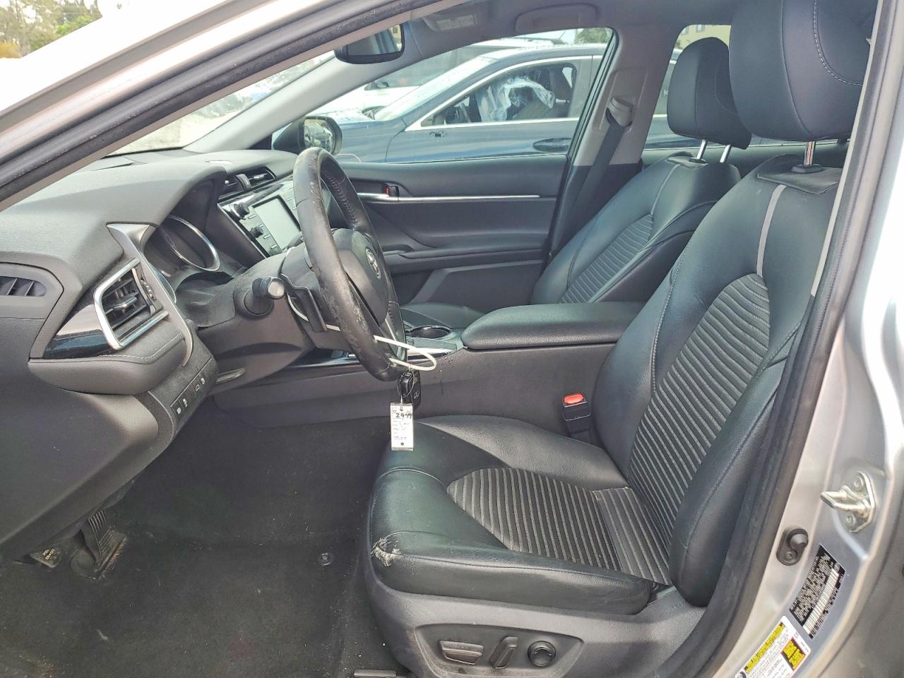 2018 TOYOTA CAMRY L photo 7