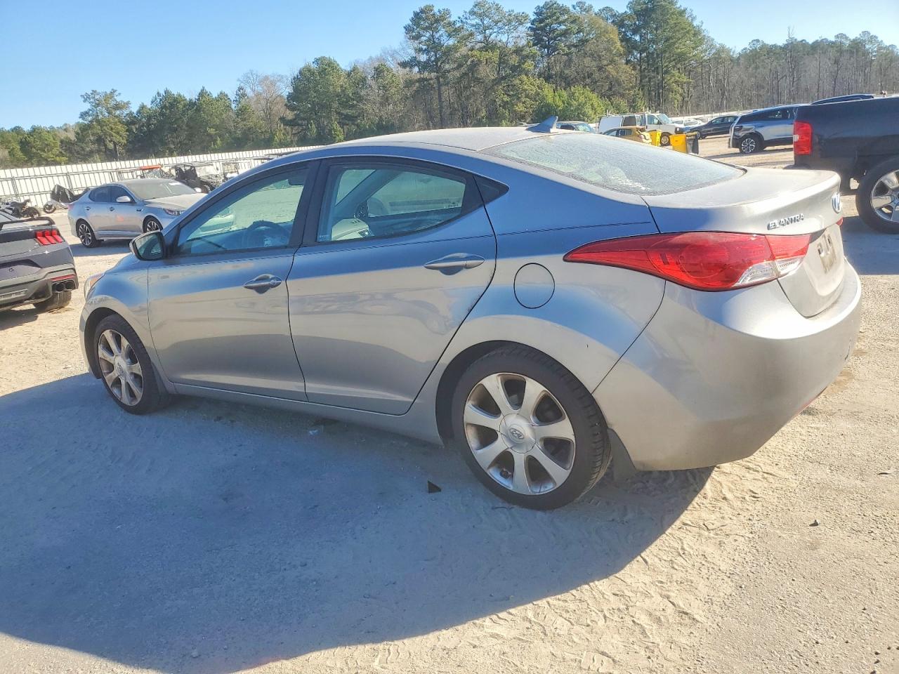 2013 HYUNDAI ELANTRA GLS photo 2
