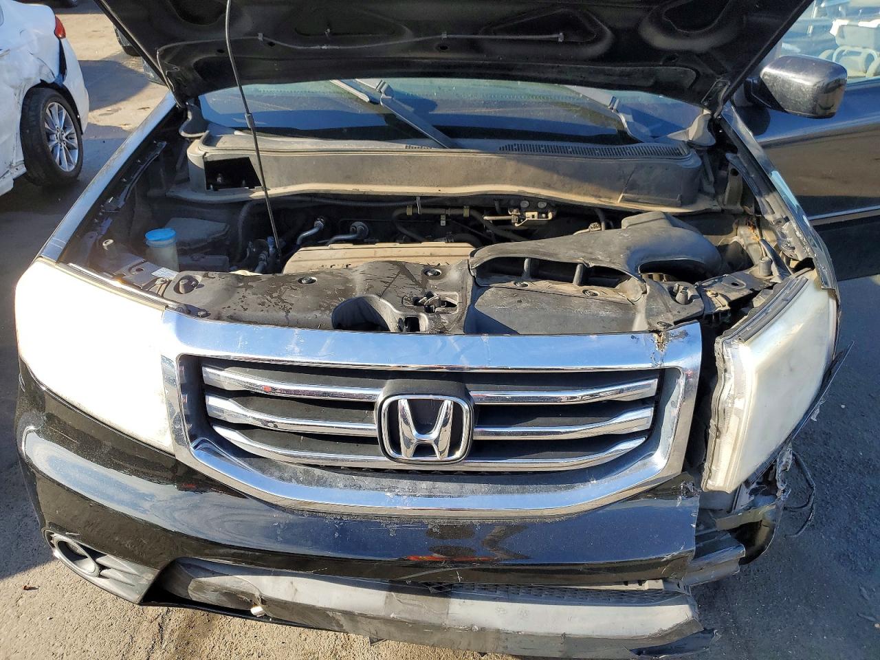 2015 HONDA PILOT SE photo 12