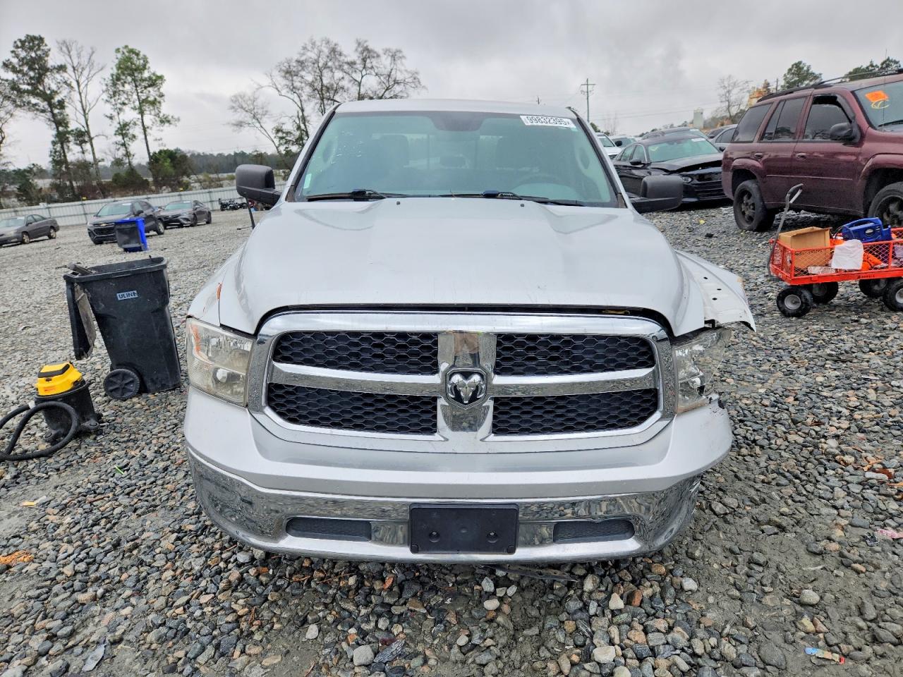 2017 RAM 1500 SLT photo 5
