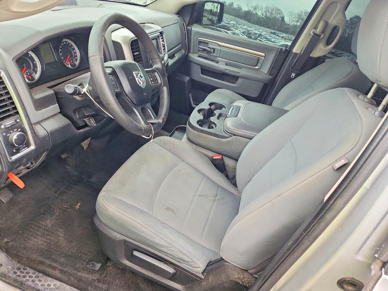 2017 RAM 1500 SLT photo 7