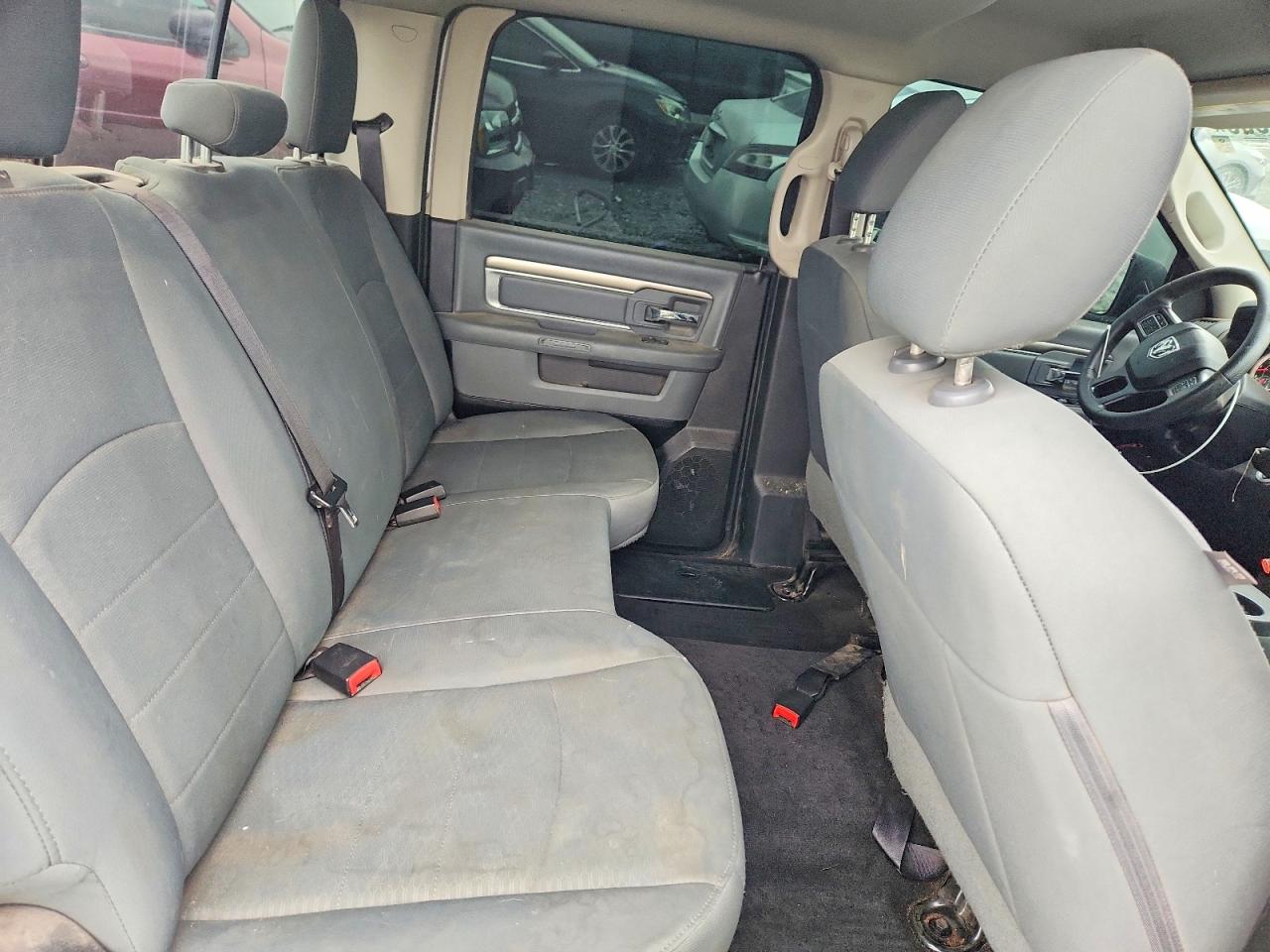 2017 RAM 1500 SLT photo 10