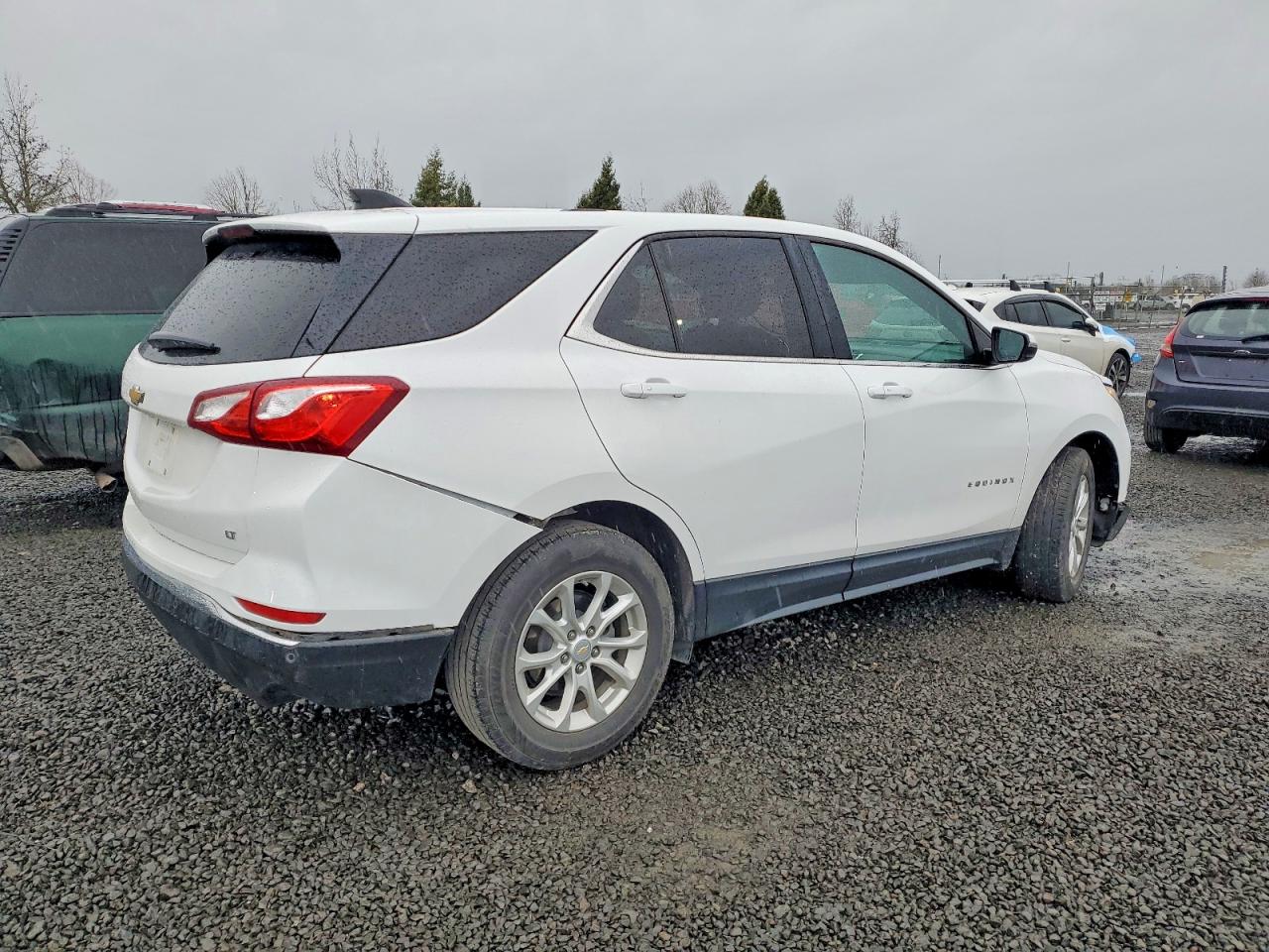 2018 CHEVROLET EQUINOX LT photo 3