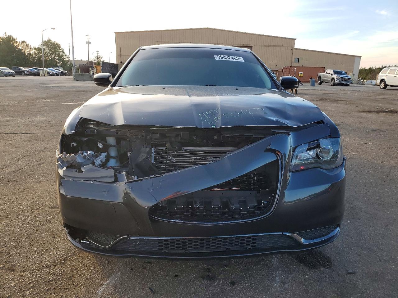 2019 CHRYSLER 300 TOURING photo 13