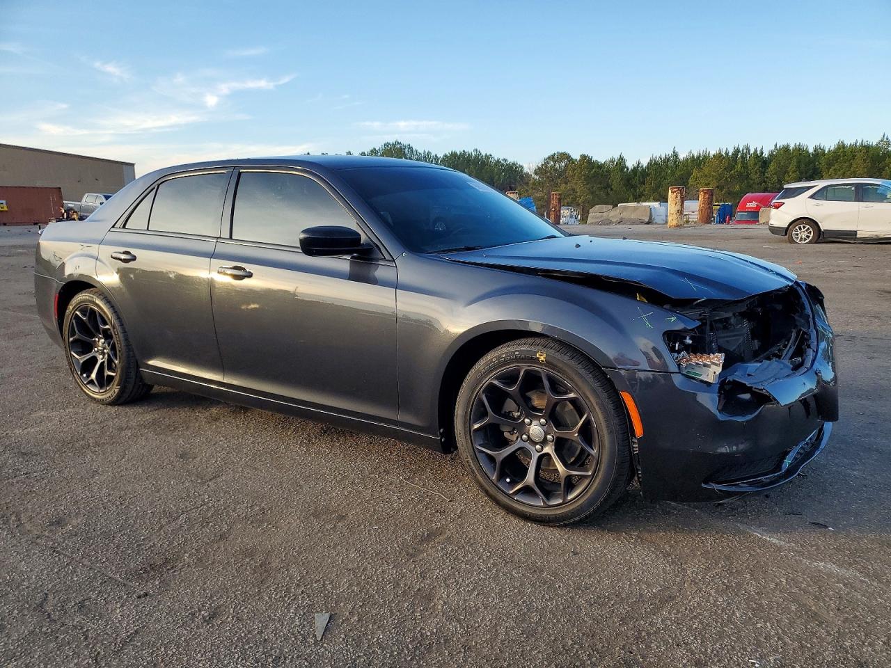 2019 CHRYSLER 300 TOURING photo 10