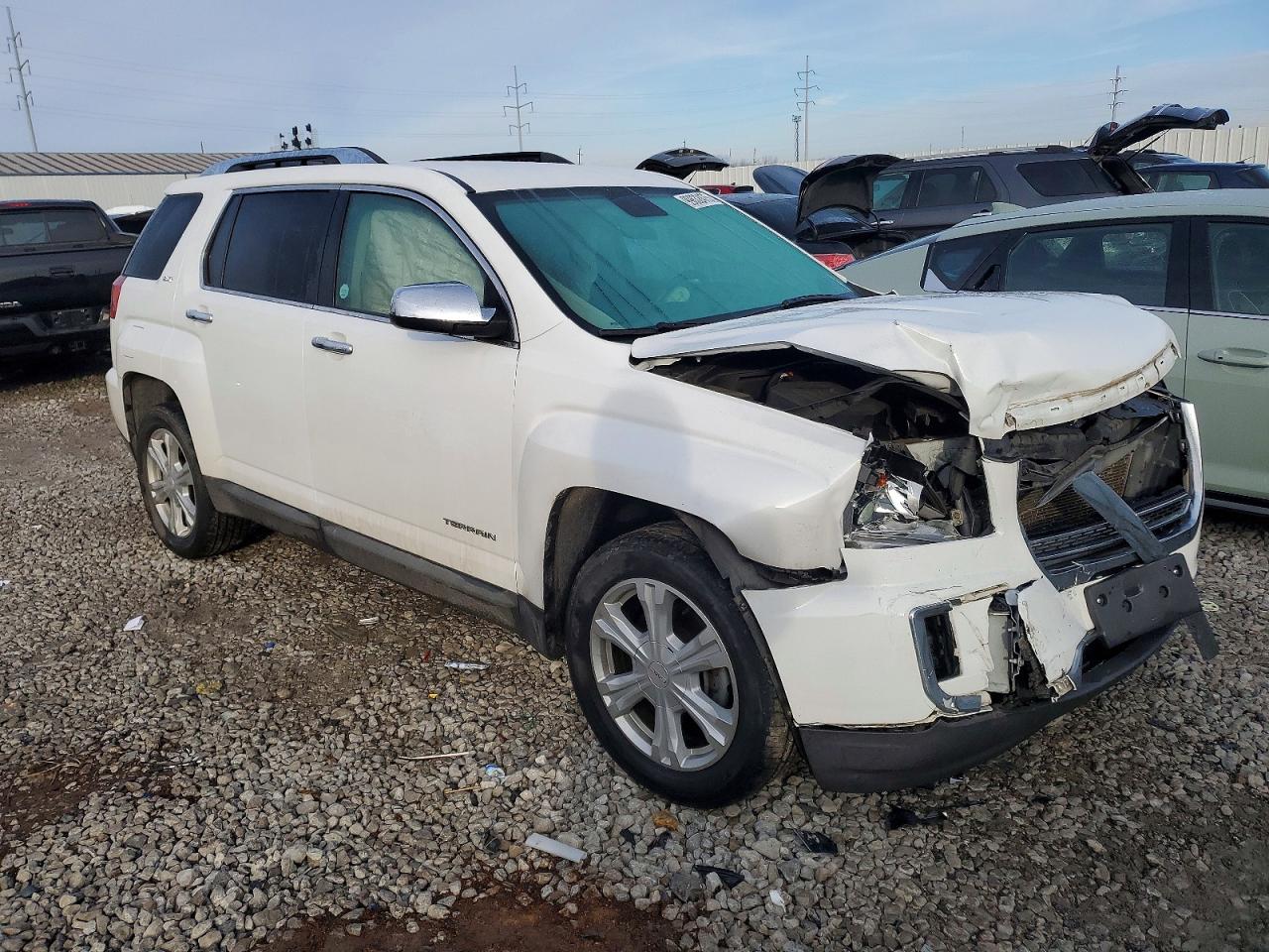 2017 GMC TERRAIN SLT photo 4