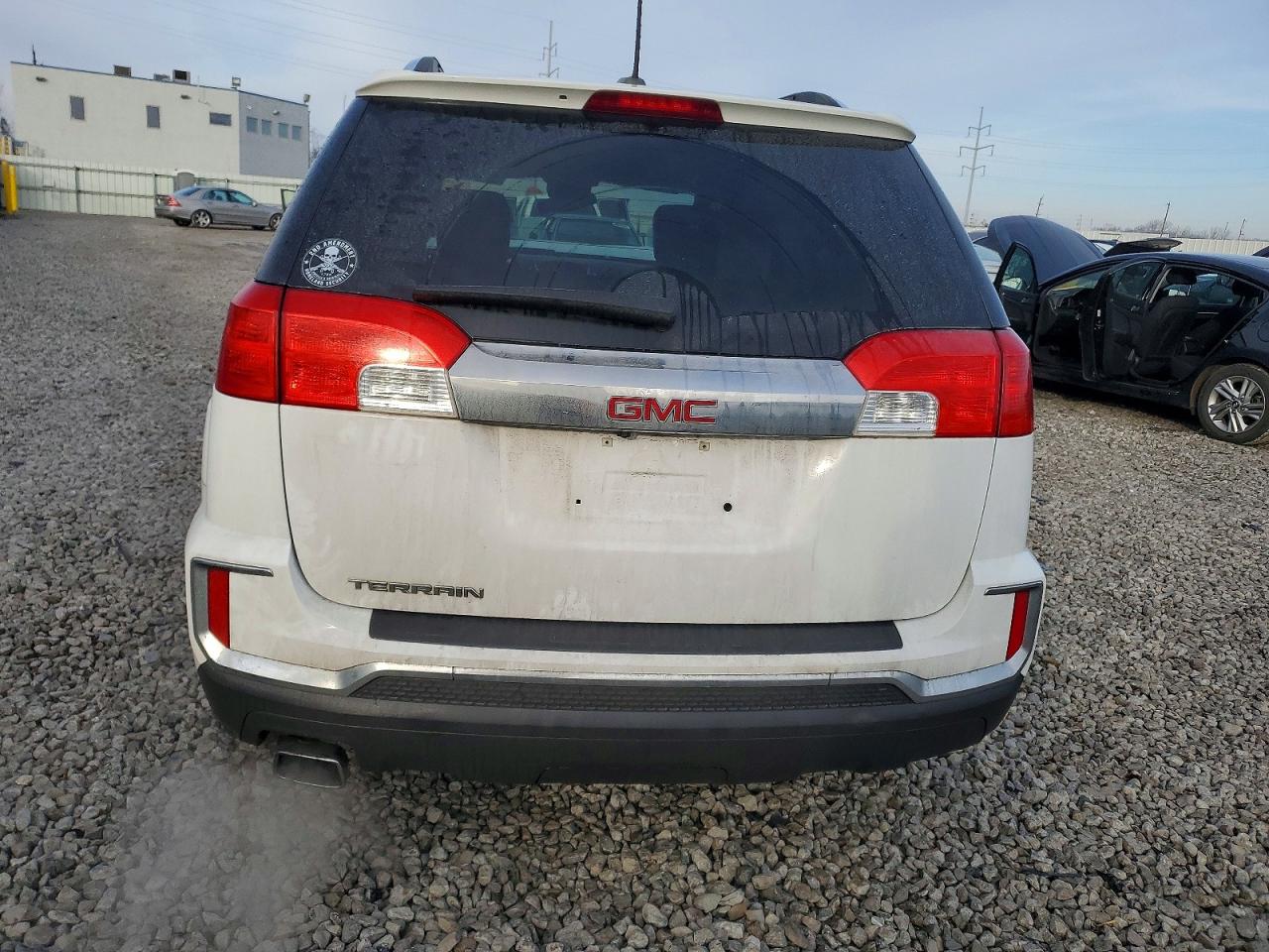2017 GMC TERRAIN SLT photo 6