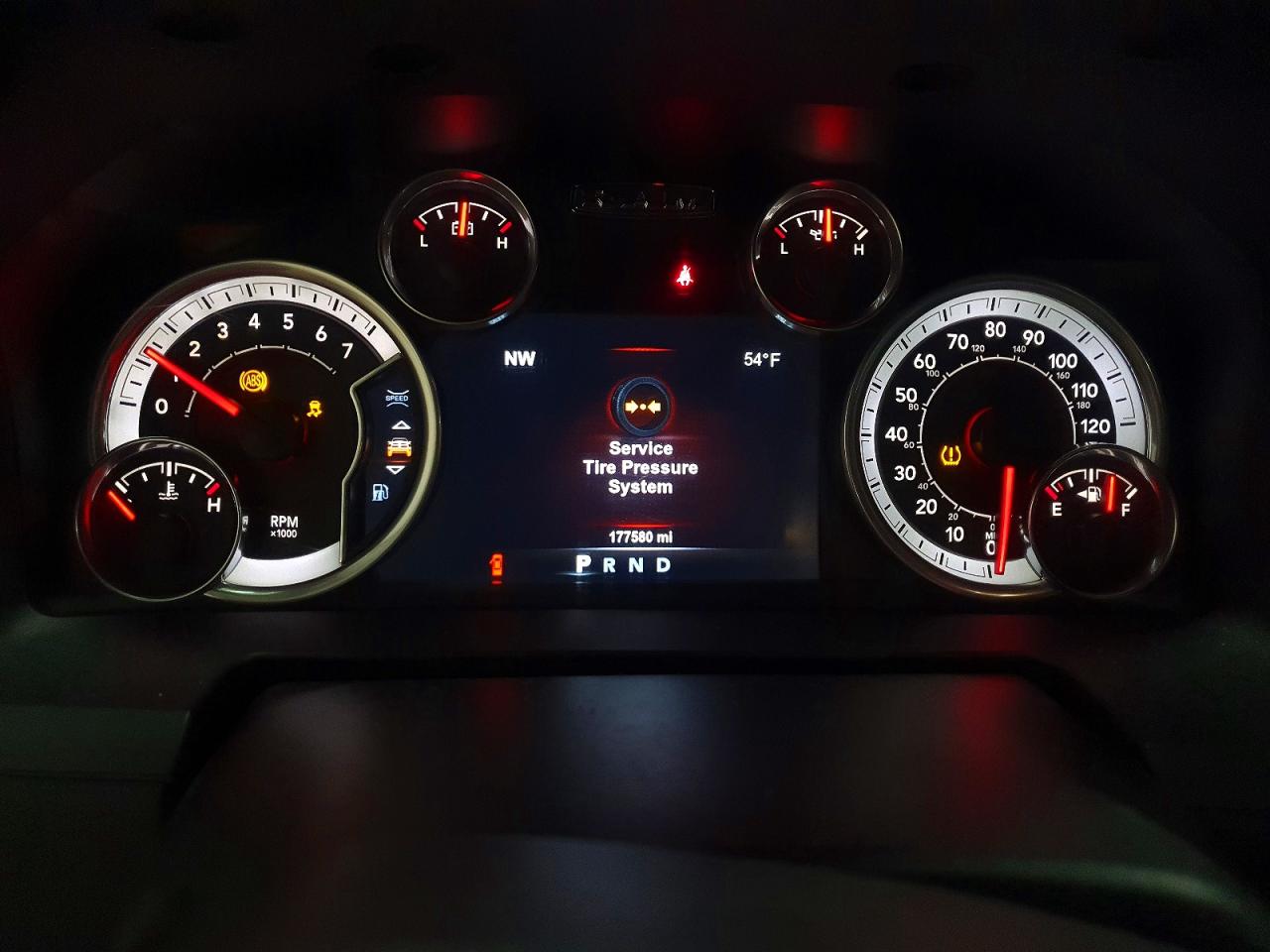 2015 RAM 1500 SPORT photo 9