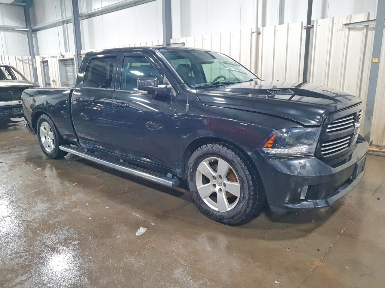 2015 RAM 1500 SPORT photo 4