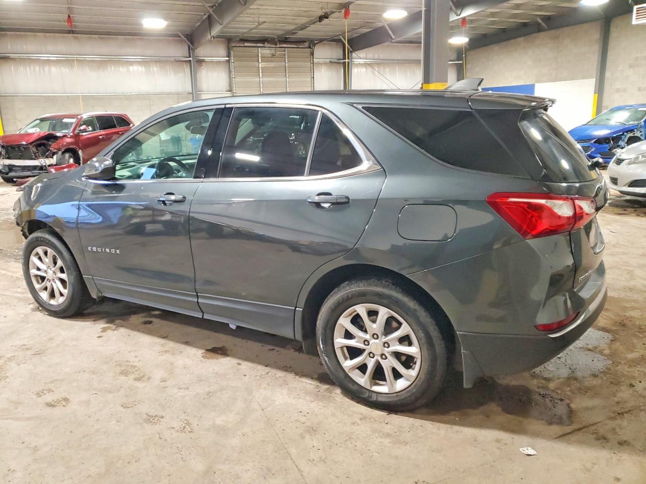 2020 CHEVROLET EQUINOX LT photo 2